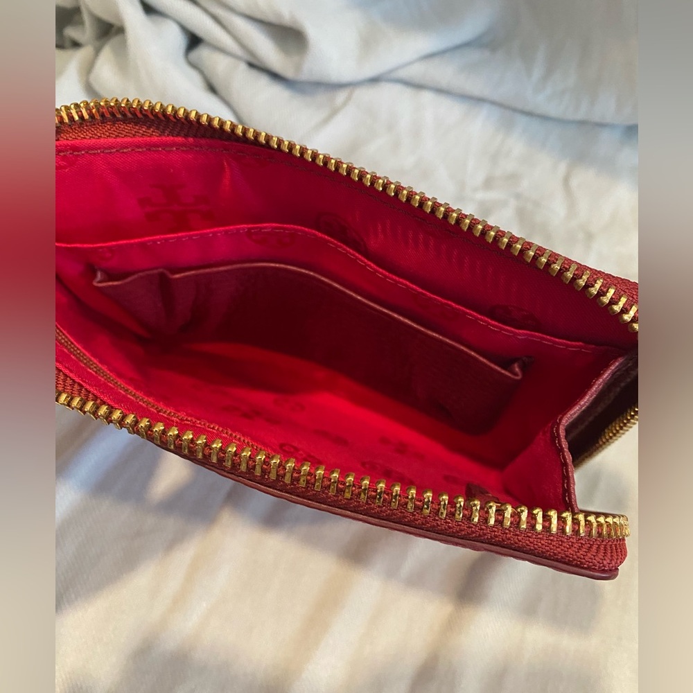 Tory Burch Fuchsia Landon Leather Wristlet - Picture 3 of 15